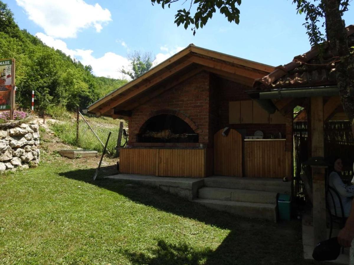 Omar & Una Apartmani Bihać Extérieur photo